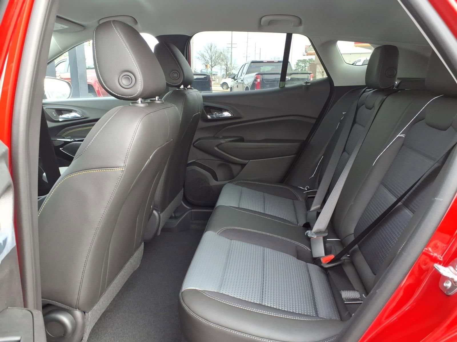 New 2026 Chevrolet Trax LT w/ Driver Confidence Package image 14