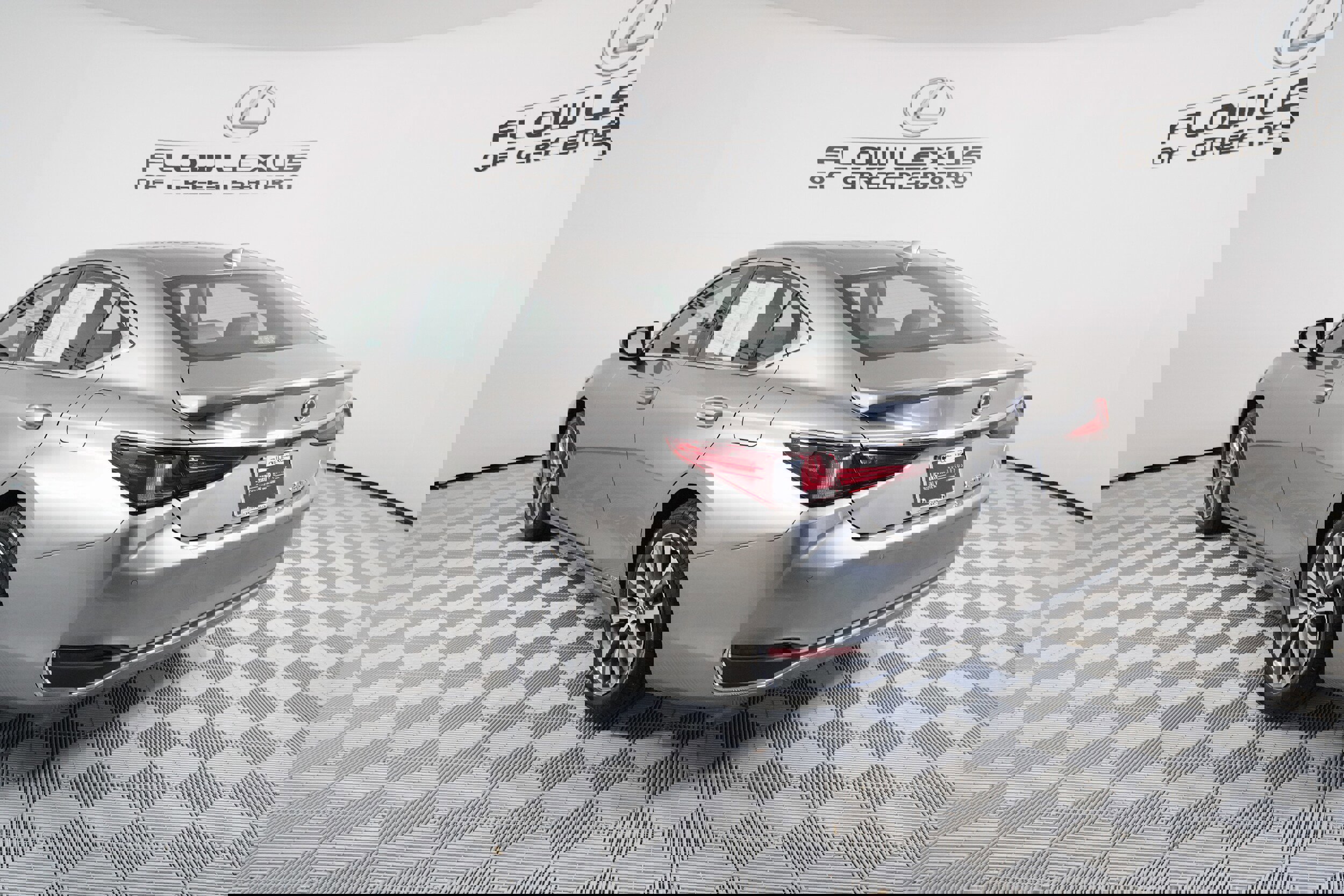 Certified 2020 Lexus ES 300h ES 300h Sedan image 5