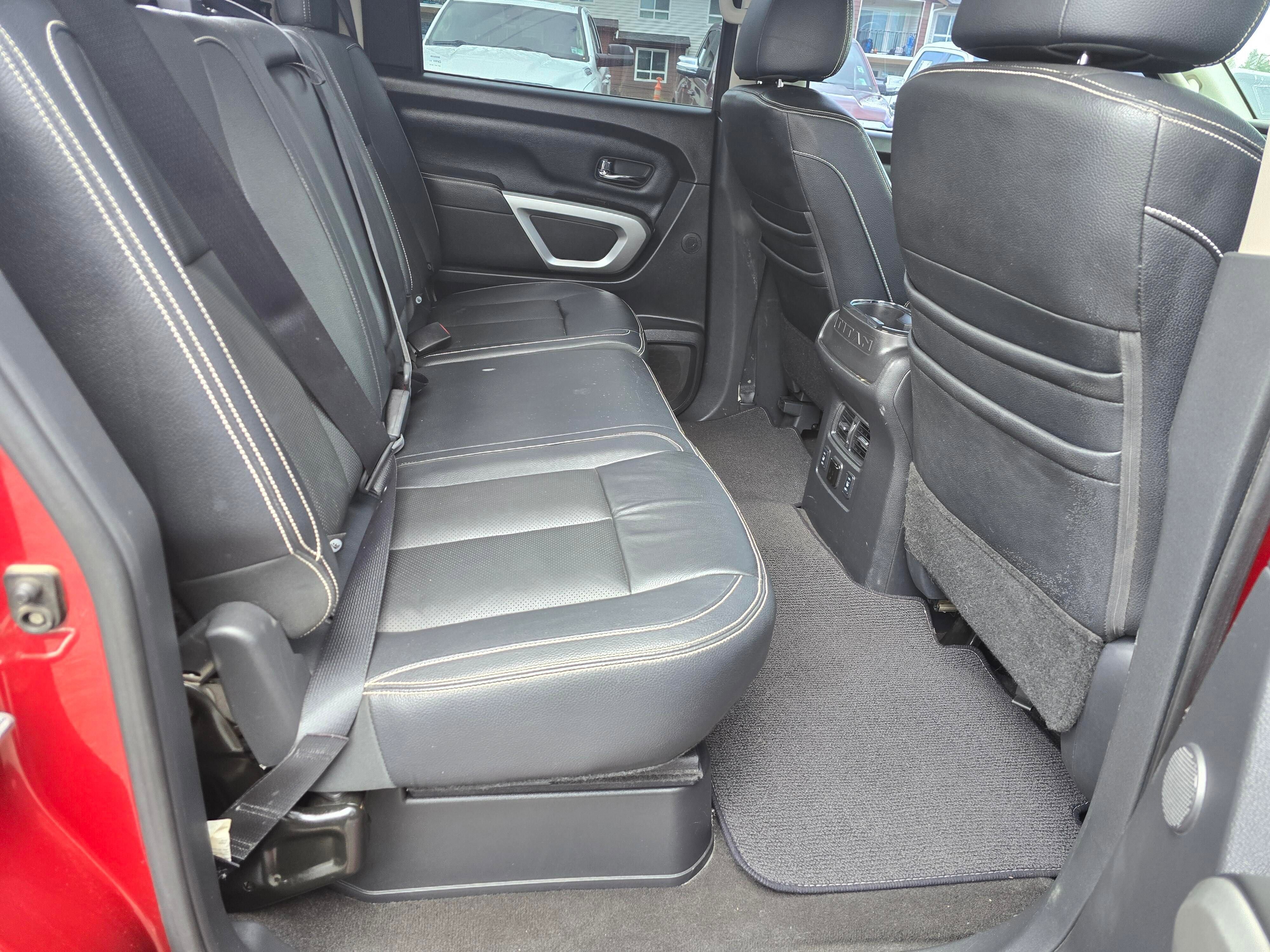 Used 2018 Nissan Titan PRO-4X w/ Pro-4x Convenience Package AWD/4WD image 32