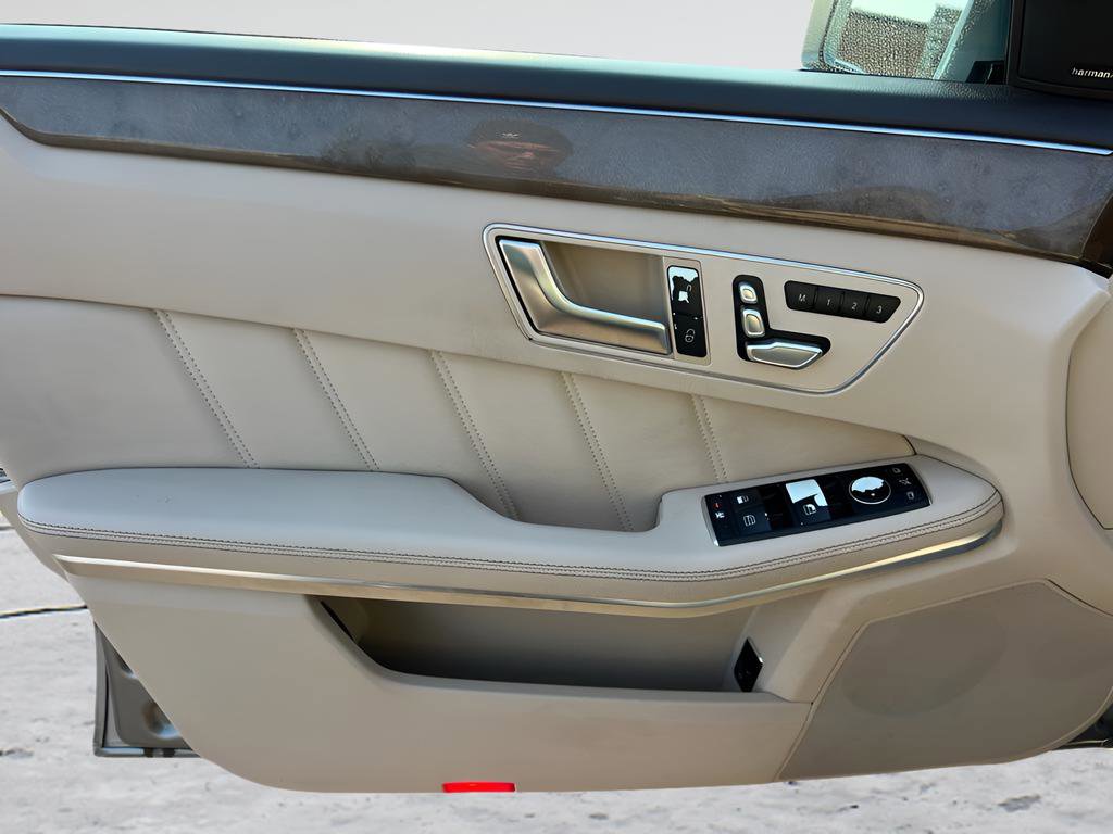 Used 2015 Mercedes-Benz E 350 4MATIC Sedan image 34