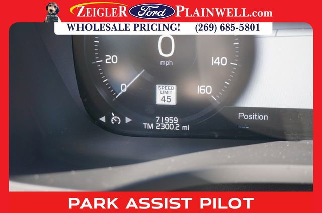 Used 2018 Volvo XC60 T6 Momentum w/ Advanced Package image 29