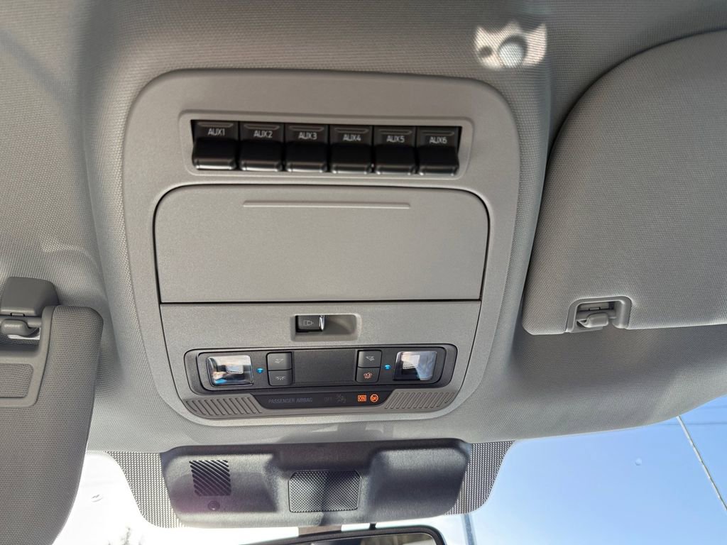 New 2026 Ford F350 XLT w/ XLT Premium Package image 25