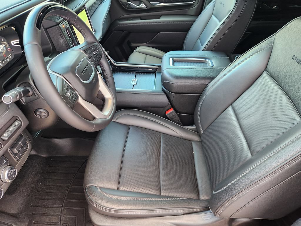 Used 2024 GMC Yukon Denali w/ Denali Reserve Package AWD/4WD image 13