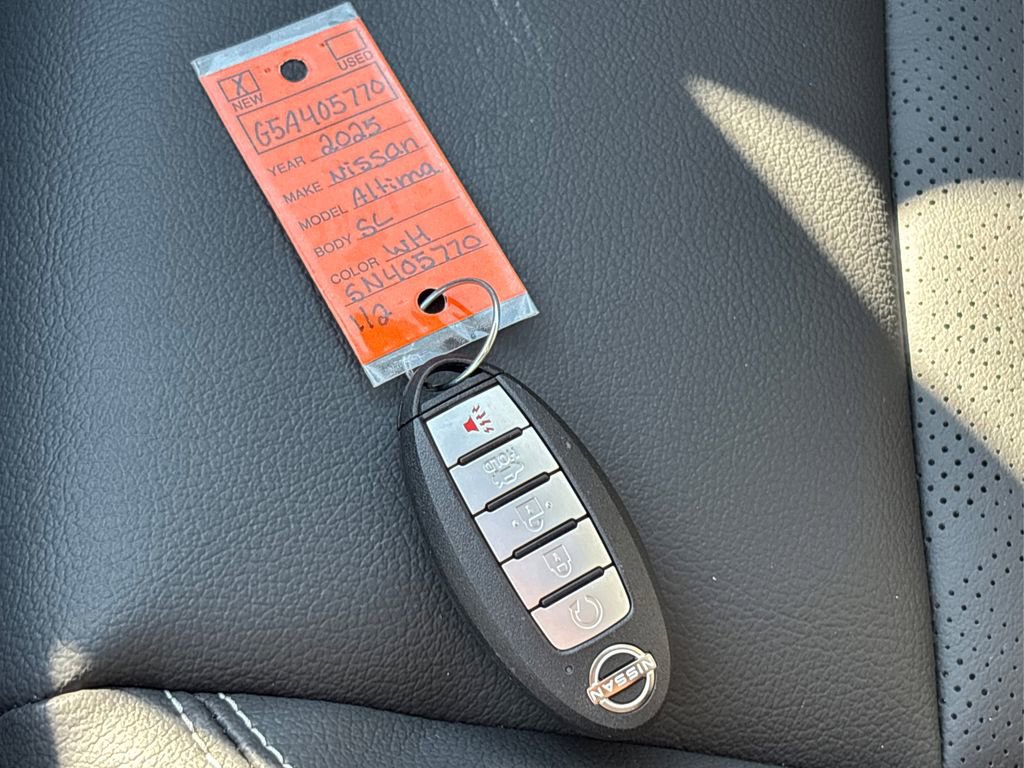 New 2025 Nissan Altima 2.5 SL image 38