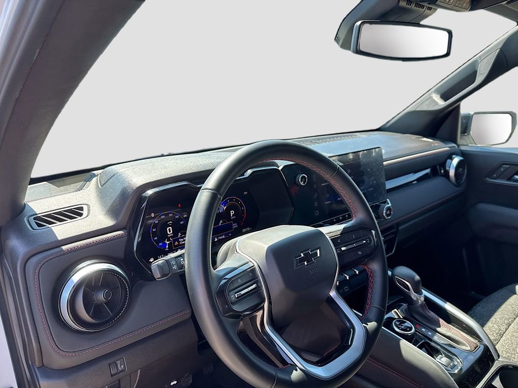 Used 2024 Chevrolet Colorado Z71 w/ Z71 Convenience Package 2 image 11