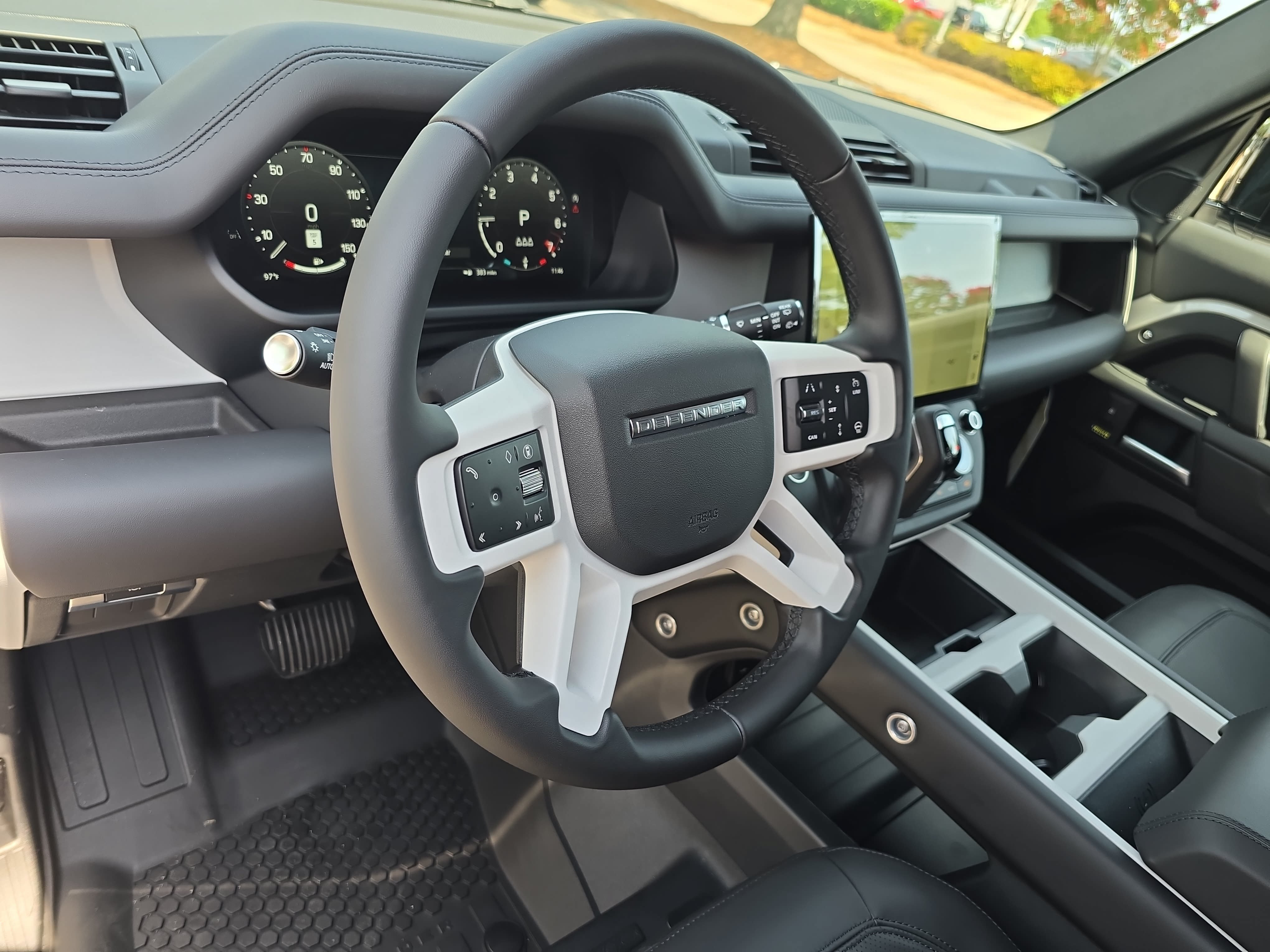 New 2026 Land Rover Defender 110 X-Dynamic SE AWD/4WD image 15