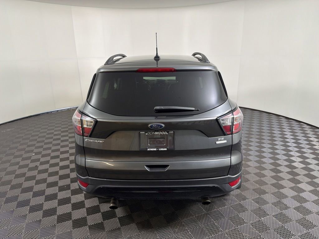 Used 2018 Ford Escape SE w/ SE SYNC Package FWD image 16