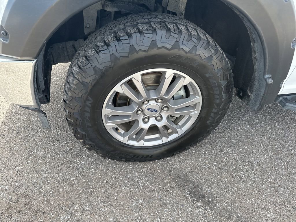 Used 2019 Ford F150 Lariat w/ FX4 Off-Road Package AWD/4WD image 13