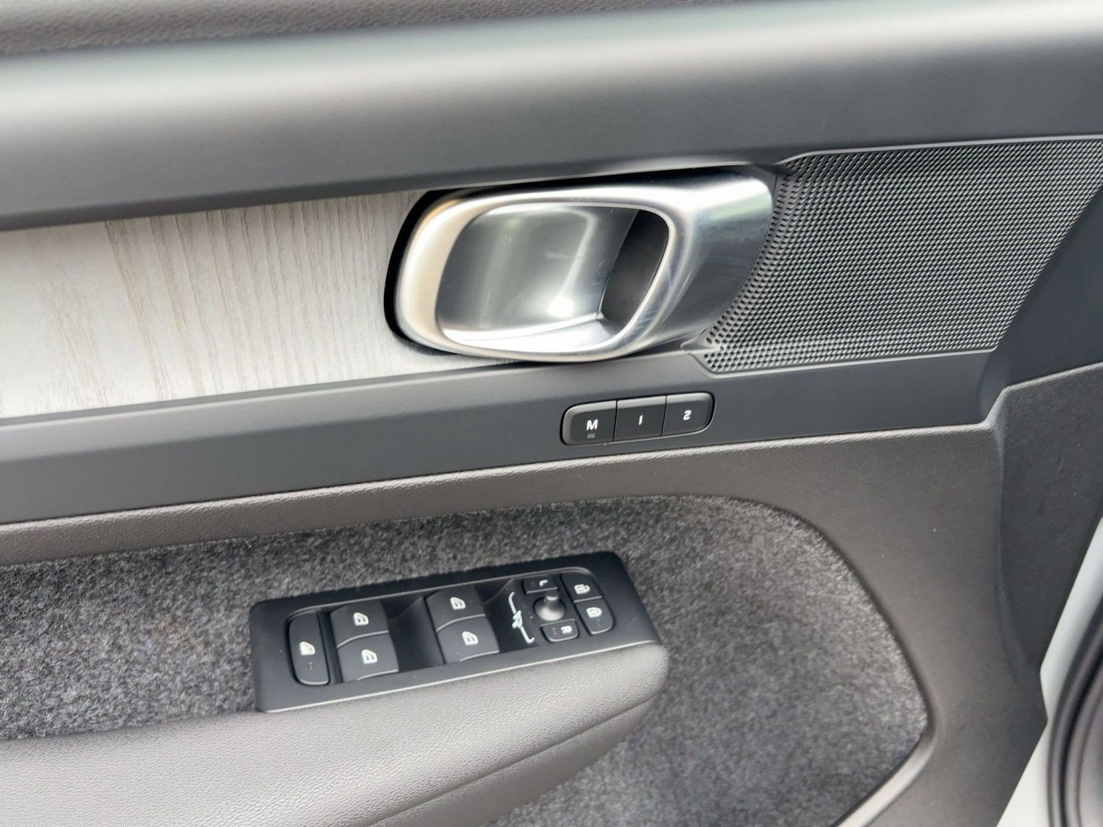 New 2026 Volvo XC40 B4 Core image 12