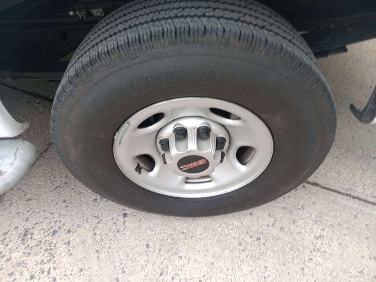 Used 2024 GMC Savana 2500 w/ Driver Convenience Package image 14