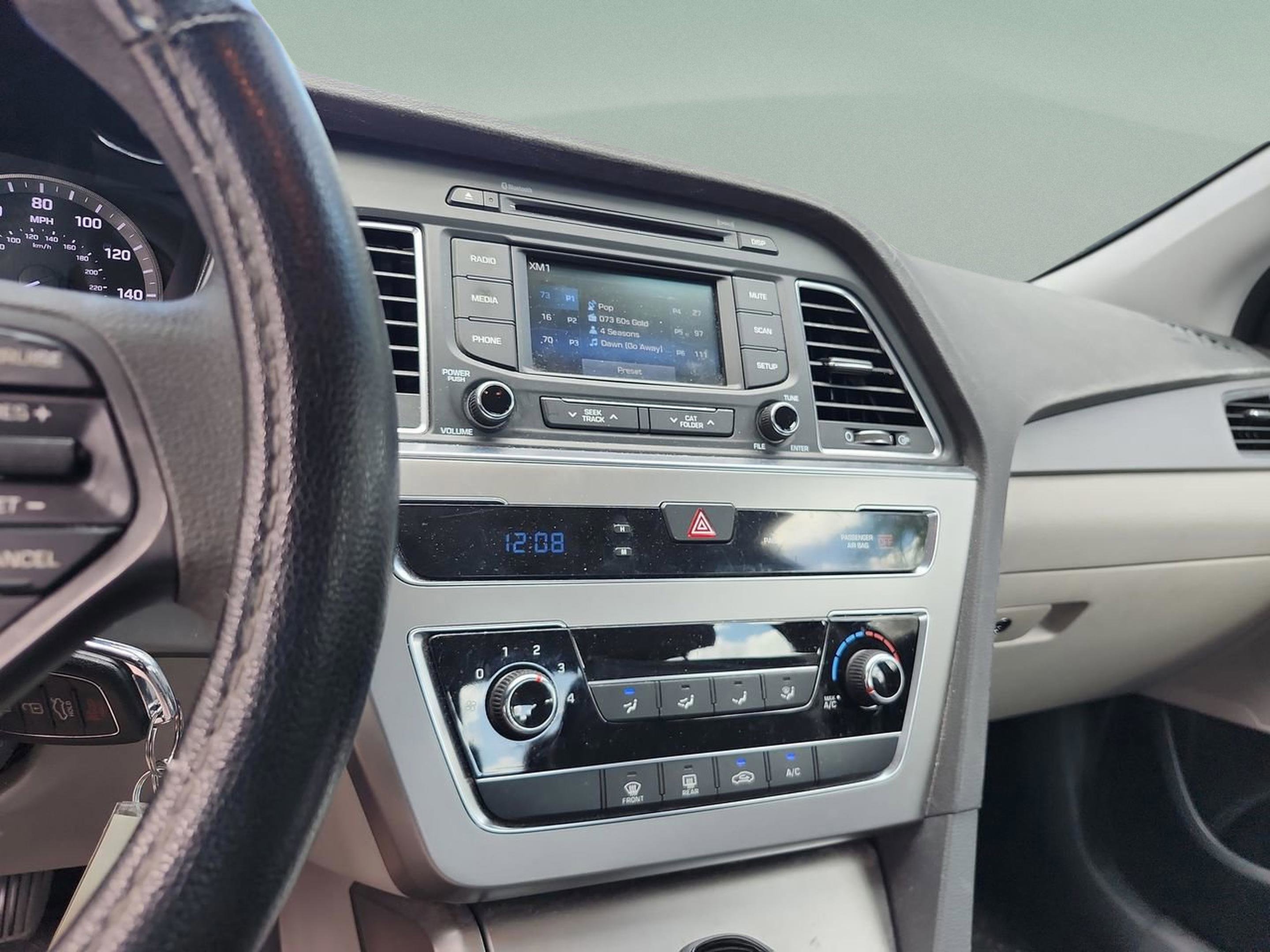 Used 2015 Hyundai Sonata SE w/ Option Group 09 image 13