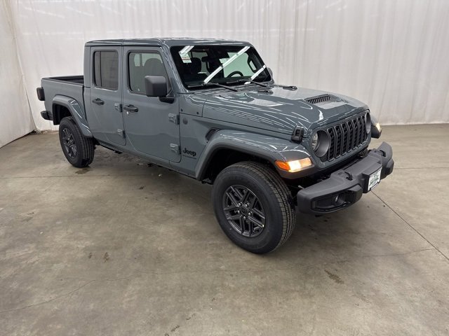 New 2025 Jeep Gladiator Sport
