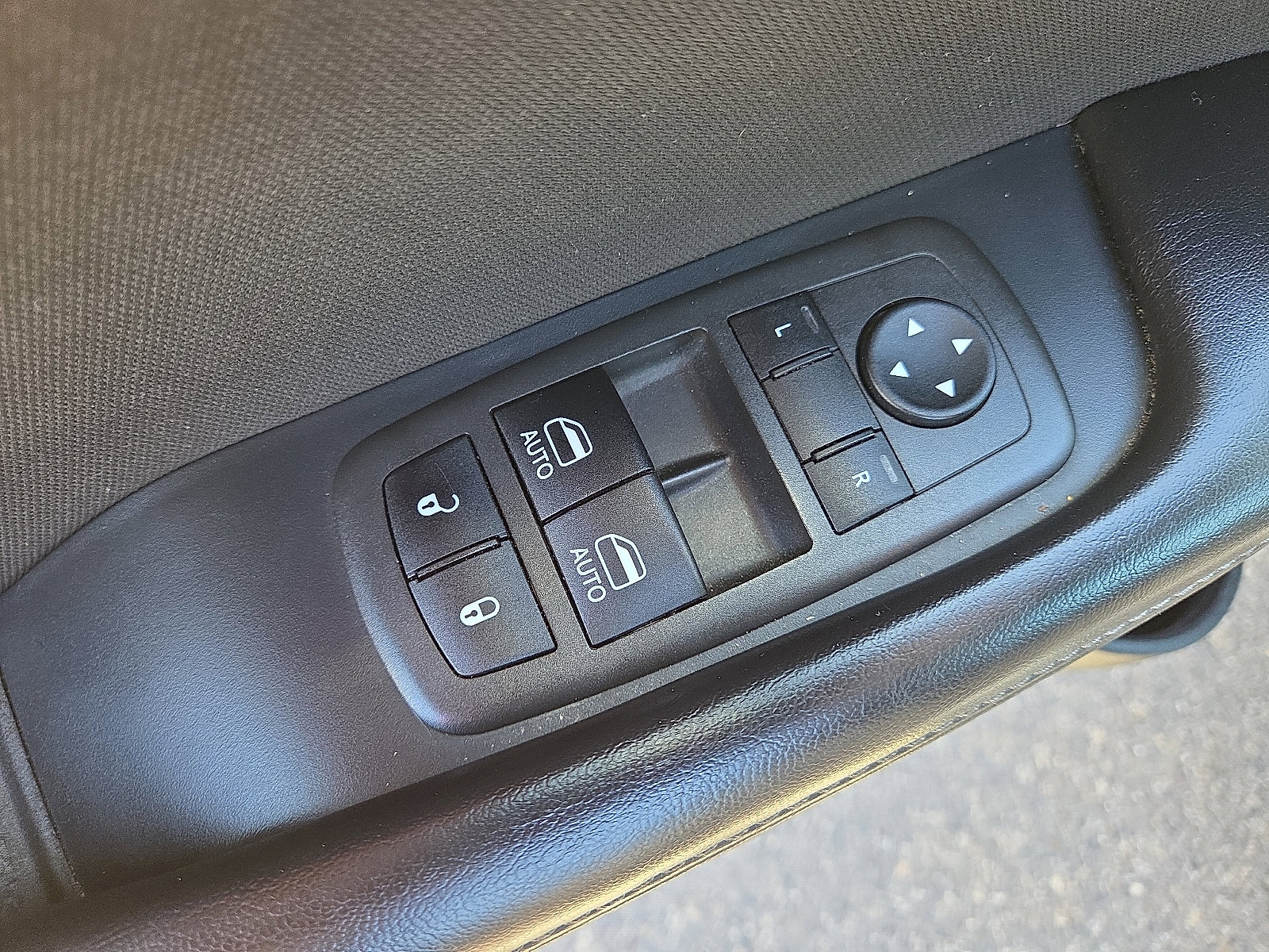 Used 2022 Dodge Challenger GT AWD/4WD image 10