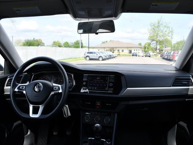 Used 2019 Volkswagen Jetta S w/ Driver Assistance Package image 16