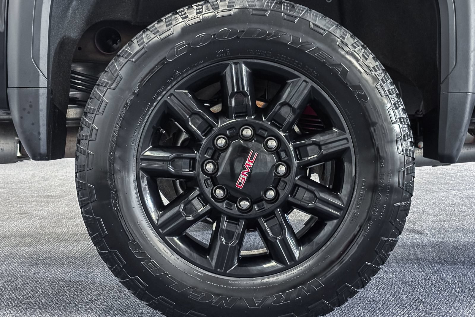 Used 2024 GMC Sierra 2500 AT4 w/ AT4 Premium Plus Package AWD/4WD image 30