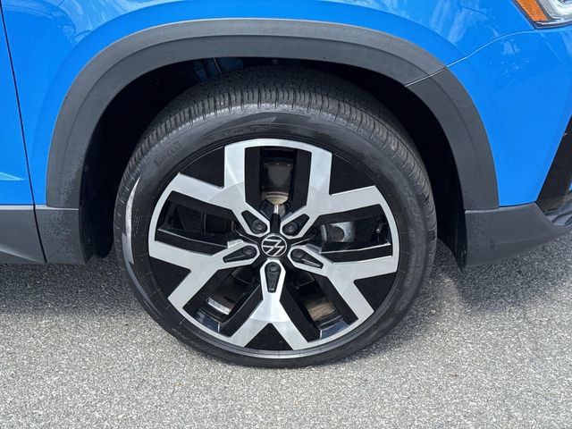 Used 2022 Volkswagen Taos SEL w/ Panoramic Sunroof Package AWD/4WD image 7