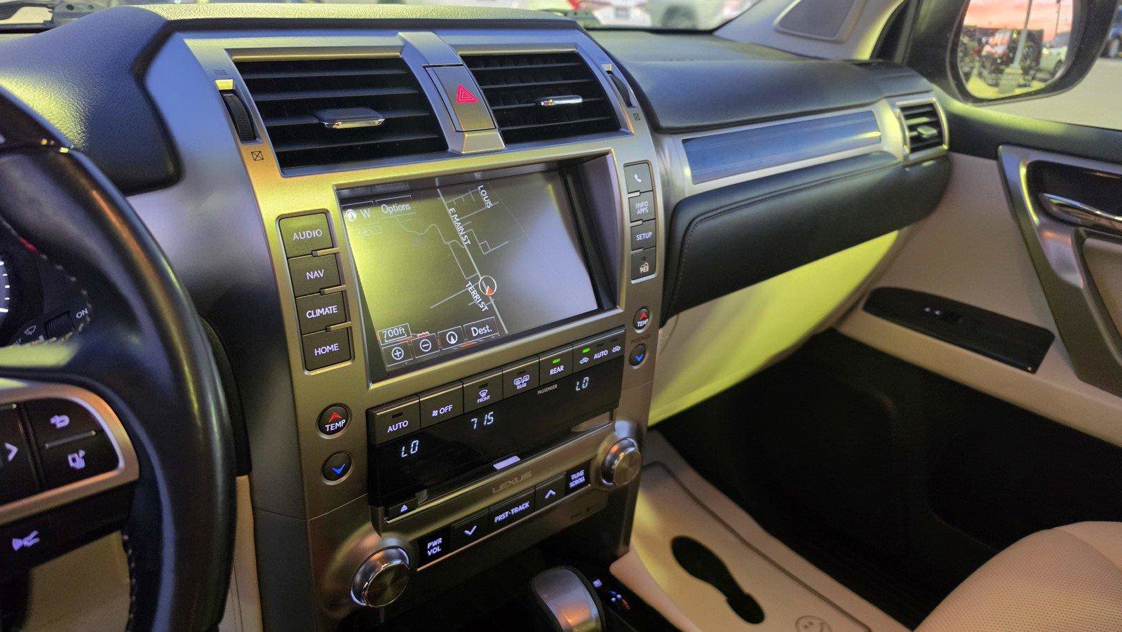 Used 2020 Lexus GX 460 Premium w/ Premium Package AWD/4WD image 19
