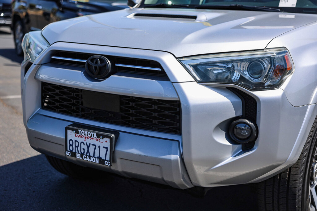 Certified 2020 Toyota 4Runner TRD Off-Road Premium w/ Moonroof Package AWD/4WD image 21