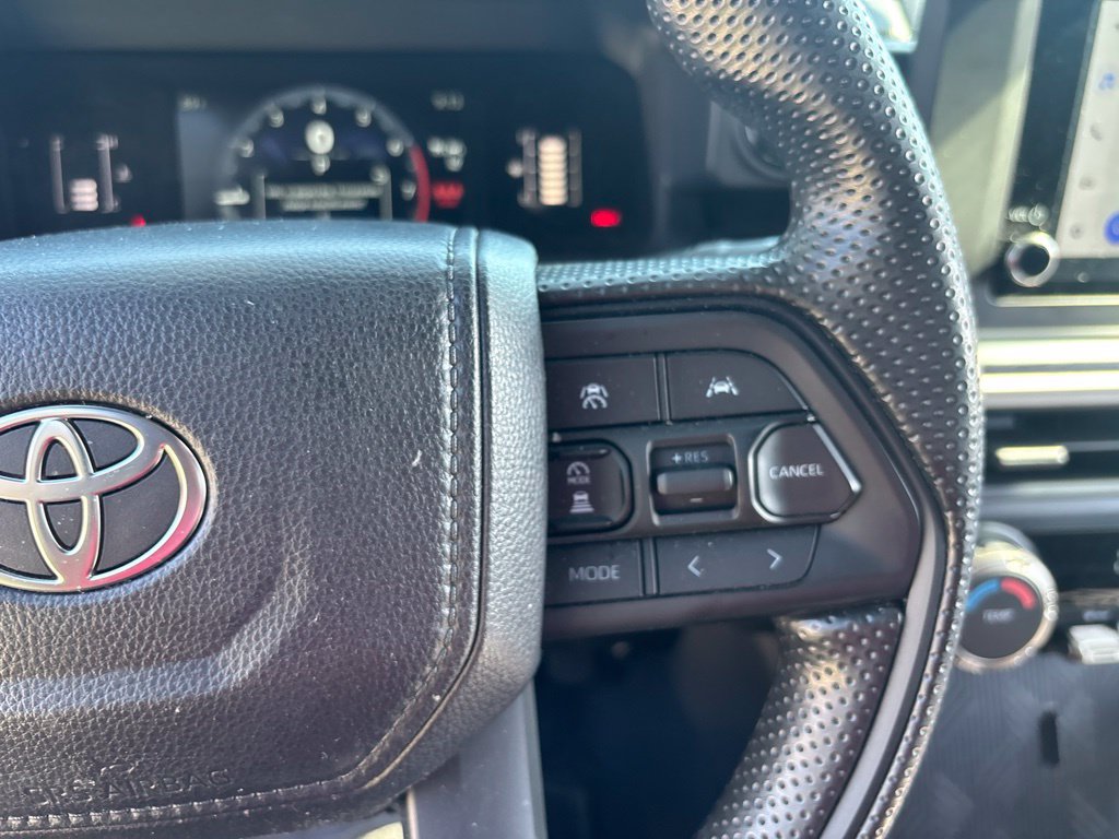 Used 2025 Toyota Tacoma SR5 AWD/4WD image 19