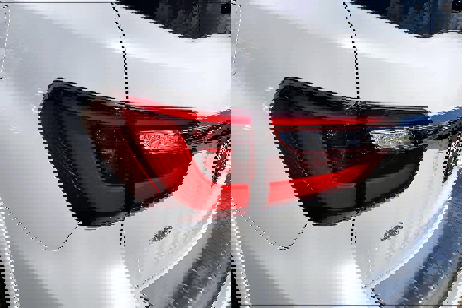 Used 2024 INFINITI QX80 Sensory w/ Cargo Package image 28