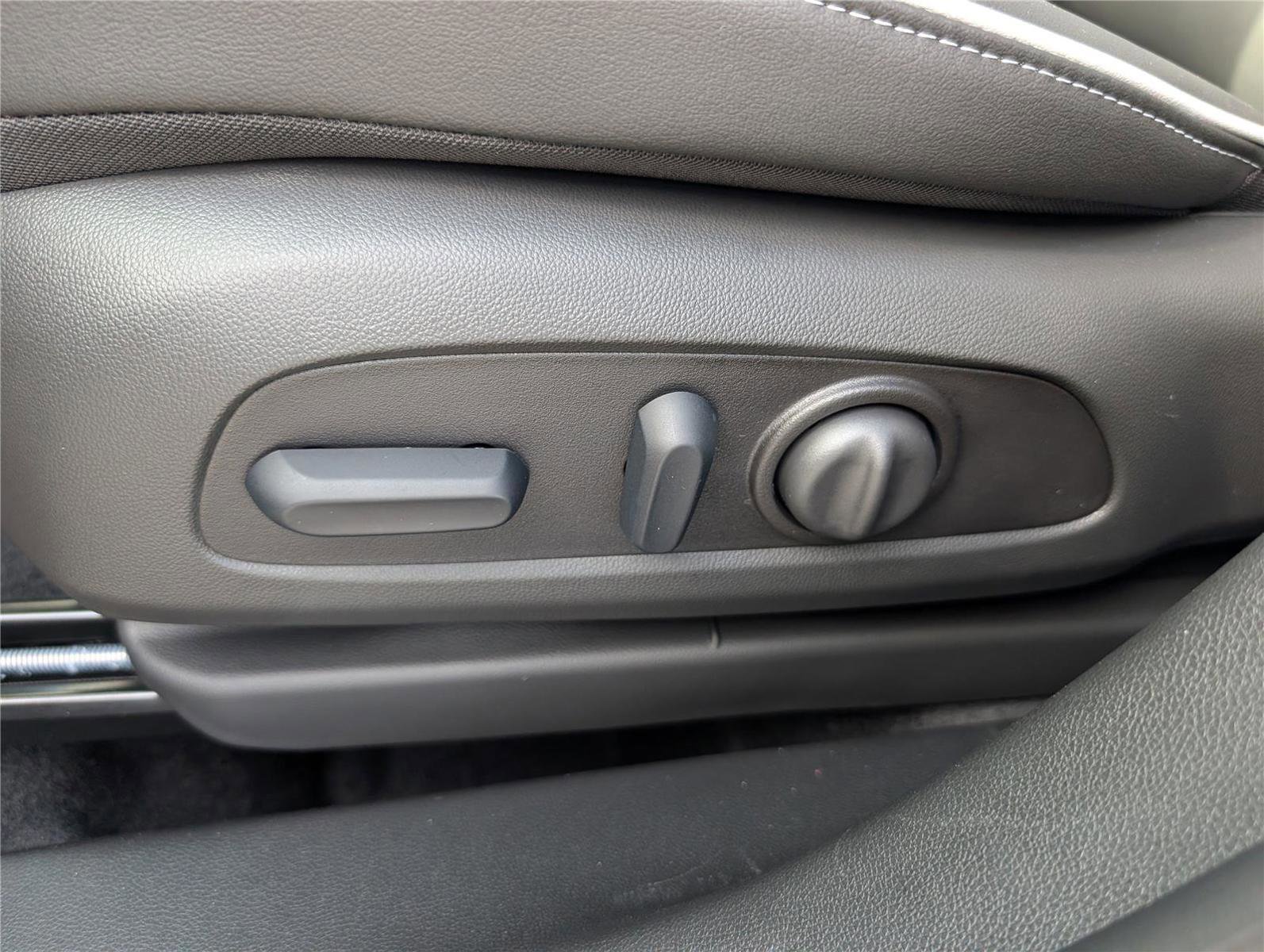 New 2026 Buick Encore GX Avenir w/ Avenir Convenience Package image 21