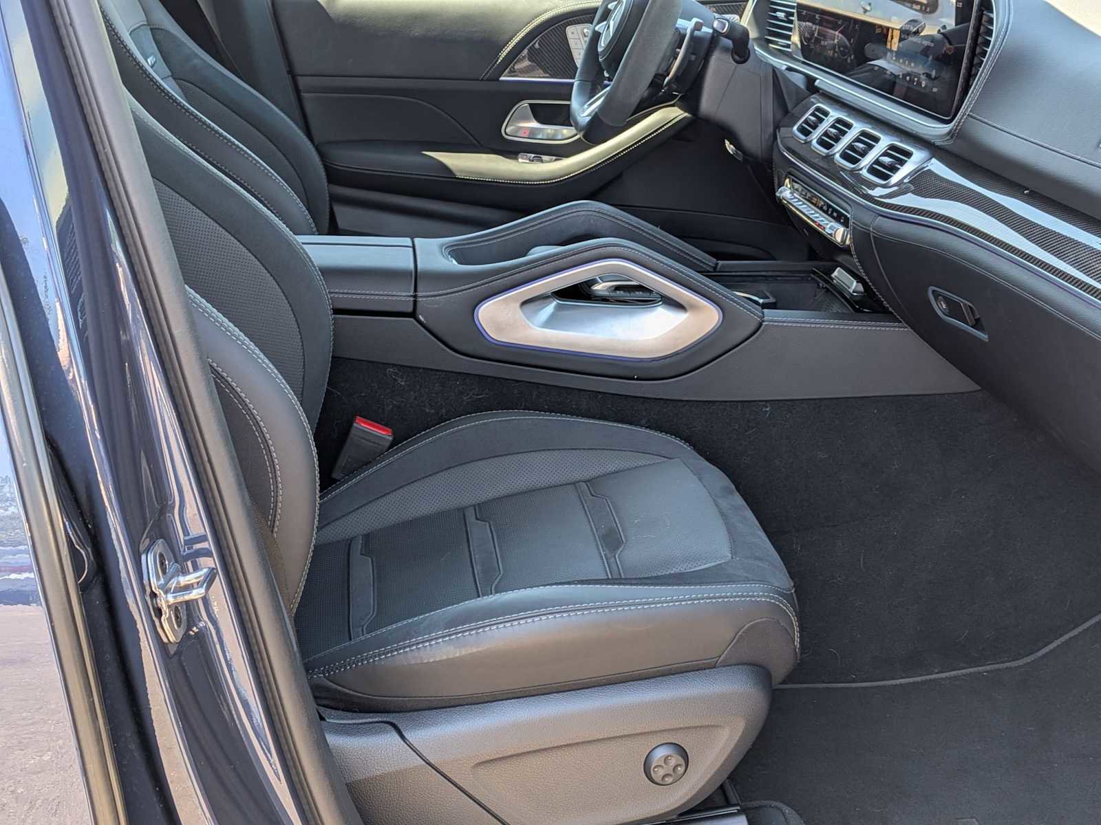 Used 2025 Mercedes-Benz GLE 53 AMG 4MATIC image 24