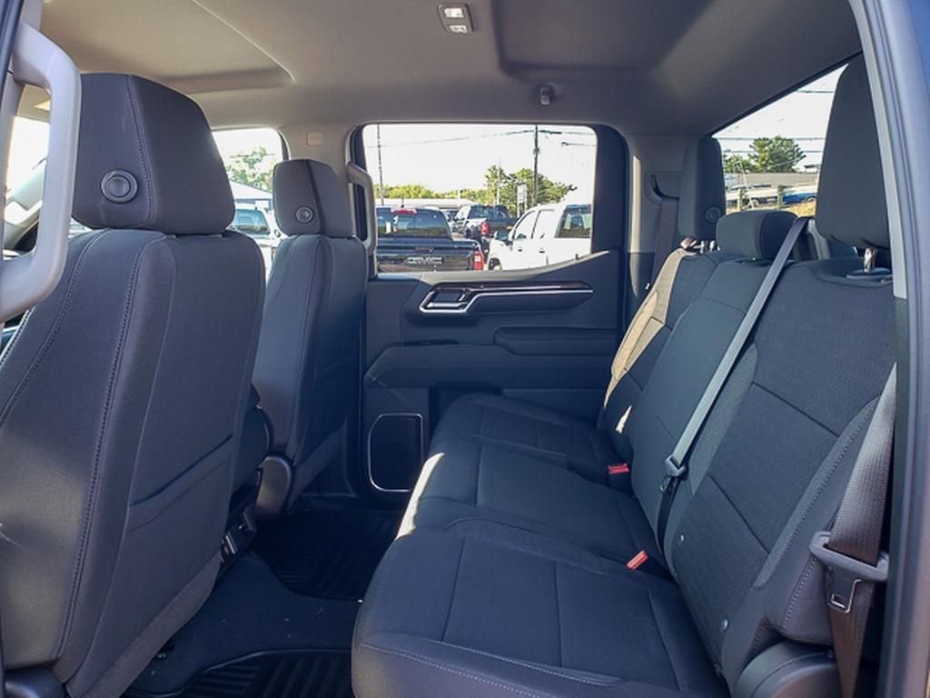 New 2026 GMC Sierra 1500 SLE image 10