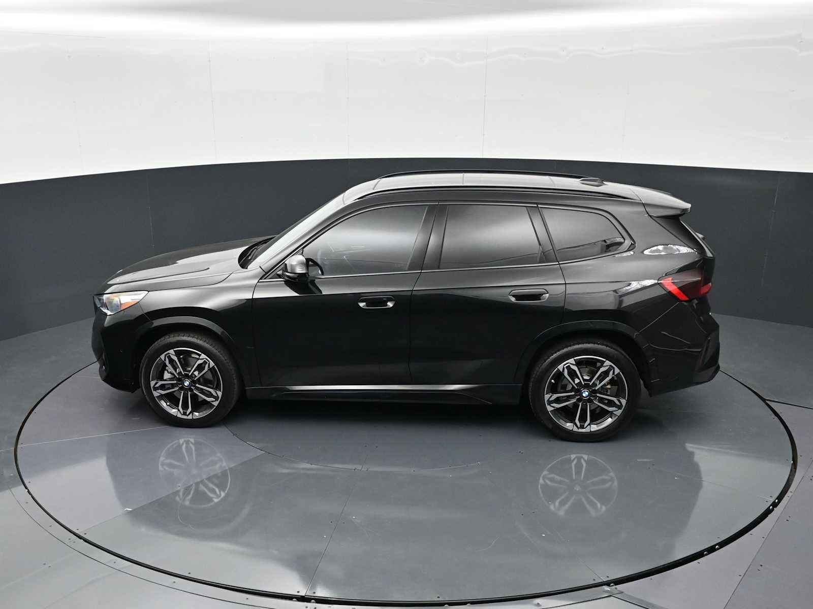 Certified 2023 BMW X1 xDrive28i w/ Premium Package image 24