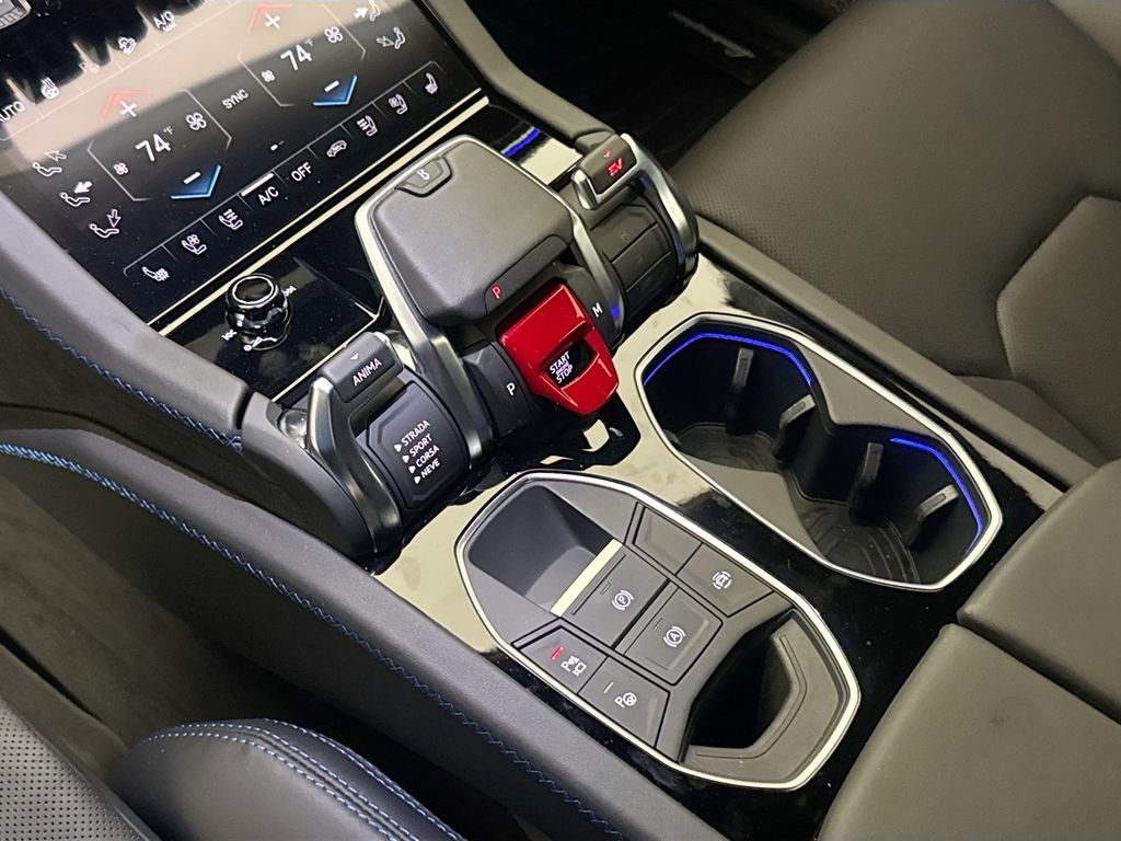Used 2025 Lamborghini Urus SE image 17