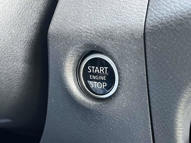 Used 2023 Nissan Frontier SV image 31