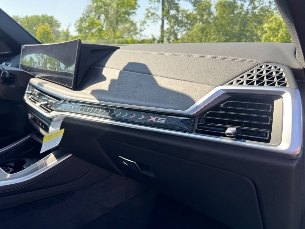 Used 2026 BMW X5 xDrive40i w/ Premium Package image 23