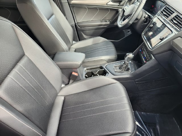 Used 2024 Volkswagen Tiguan SE R-Line FWD image 19