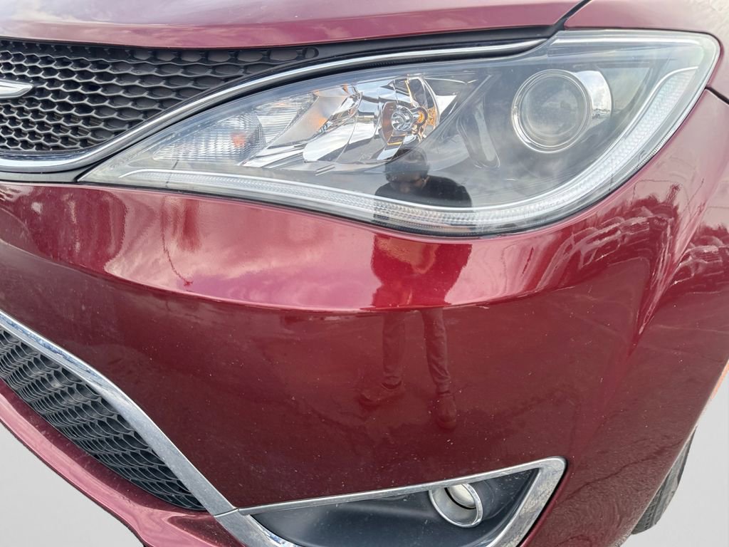 Certified 2019 Chrysler Pacifica Touring-L image 22