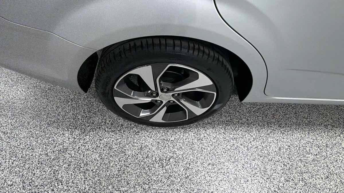 Used 2017 Chevrolet Sonic Premier FWD image 36