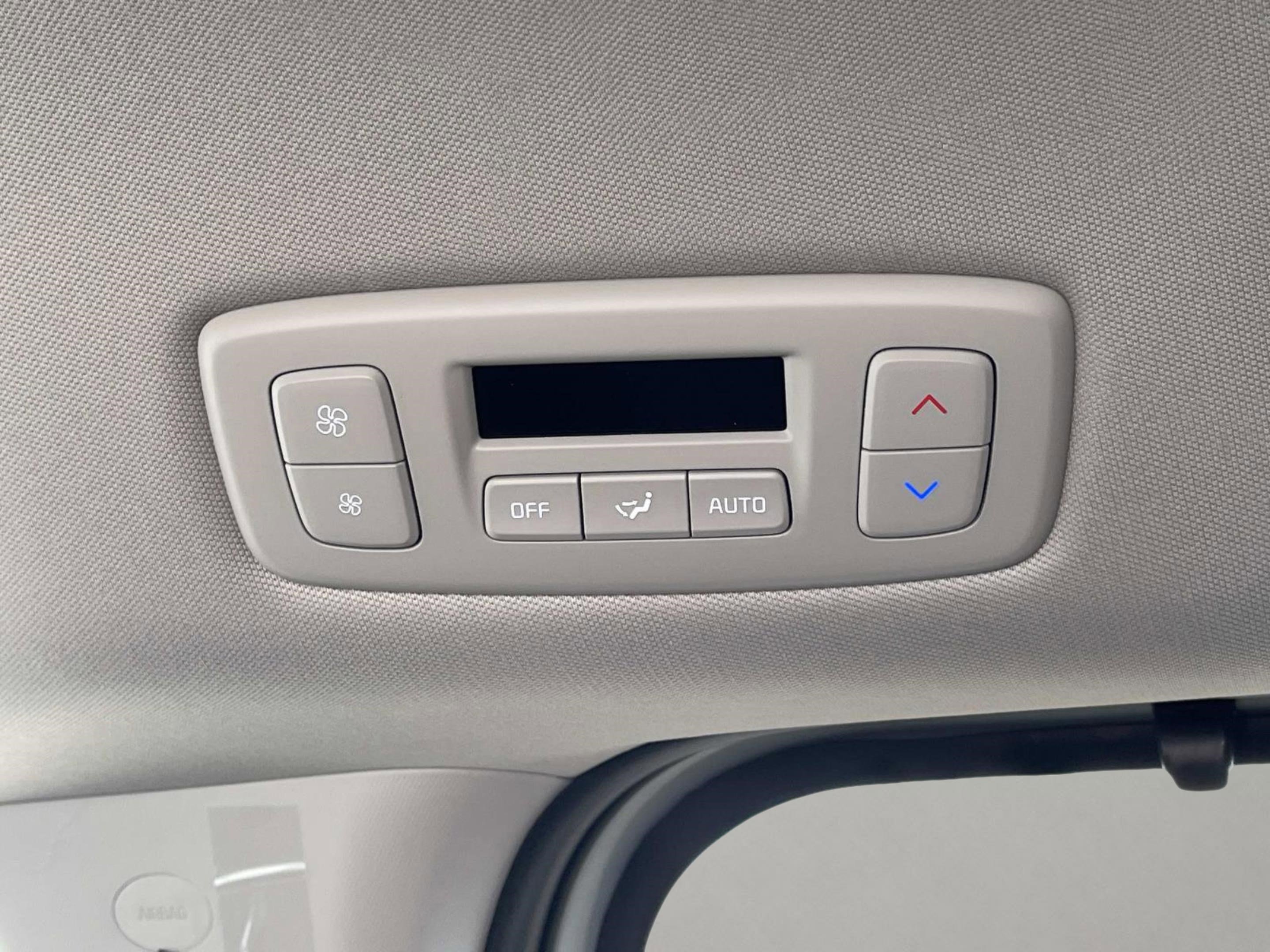 New 2026 Kia Carnival EX image 18