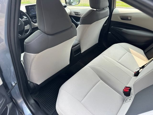 Used 2022 Toyota Corolla LE FWD image 16