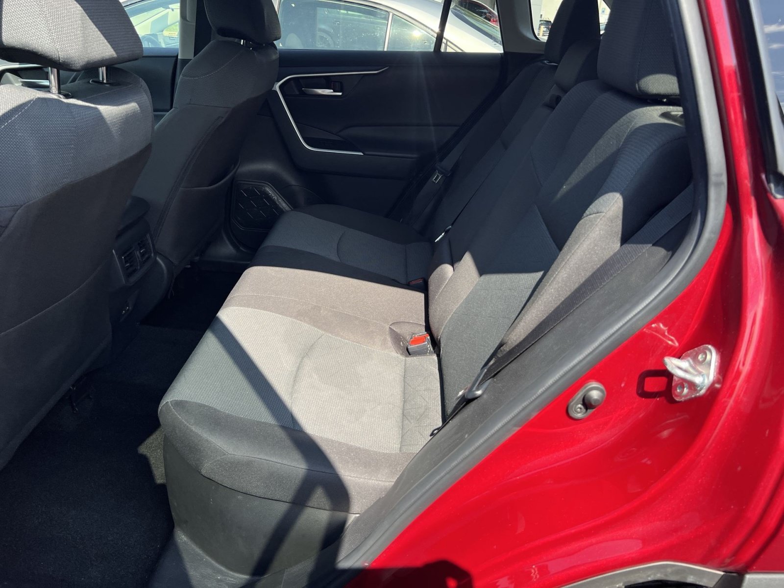 Used 2025 Toyota RAV4 XLE AWD/4WD image 20