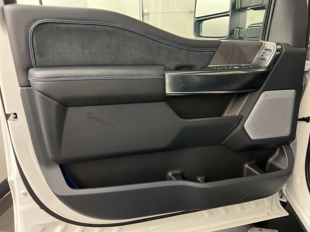 New 2025 Ford F250 Platinum image 33