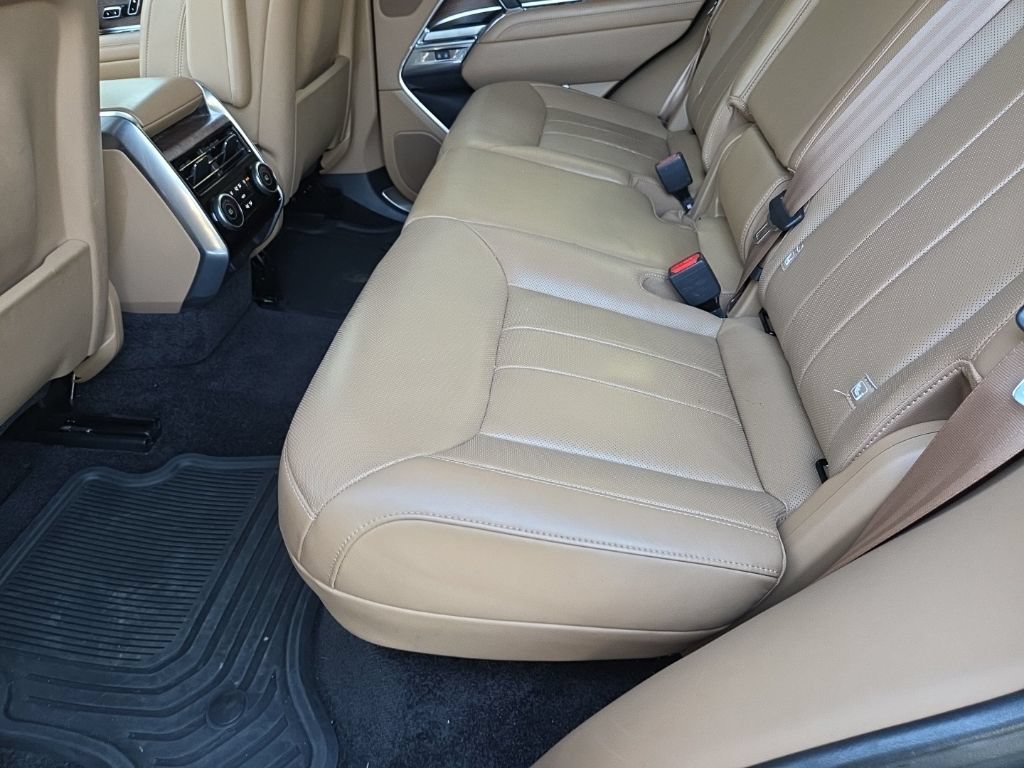 Certified 2023 Land Rover Range Rover SE AWD/4WD image 12