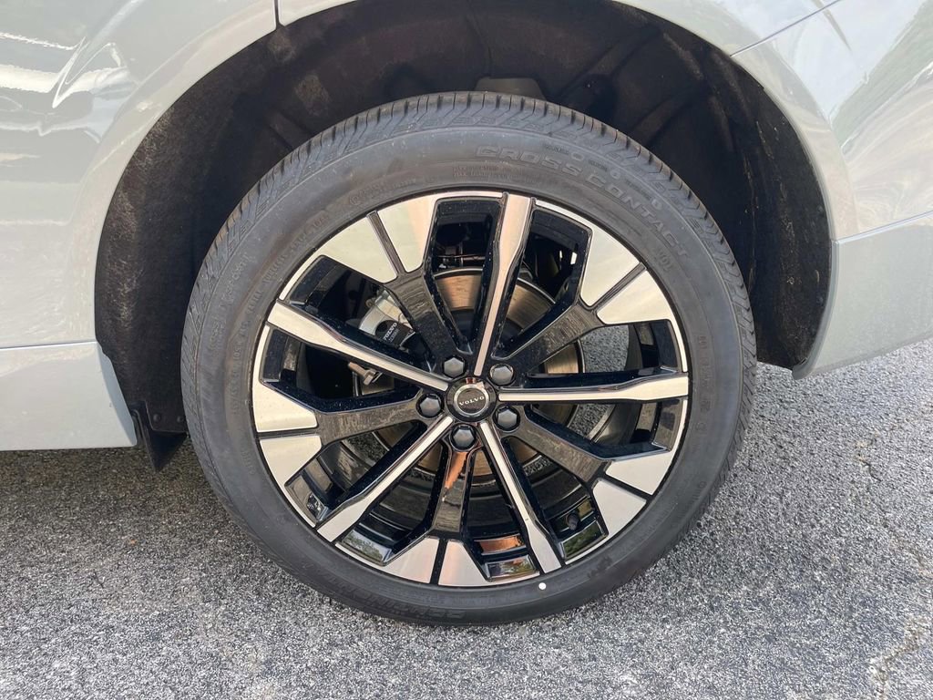 New 2026 Volvo XC60 B5 Plus w/ Protection Package Premier image 10