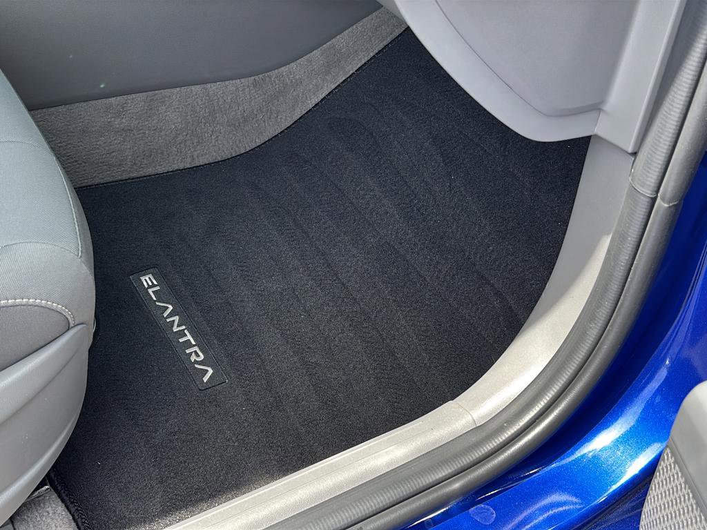 Used 2025 Hyundai Elantra Sport FWD image 34