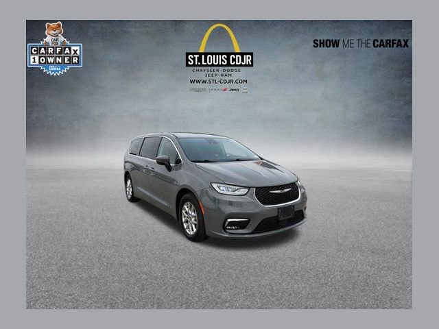 Used 2023 Chrysler Pacifica Touring-L FWD image 1