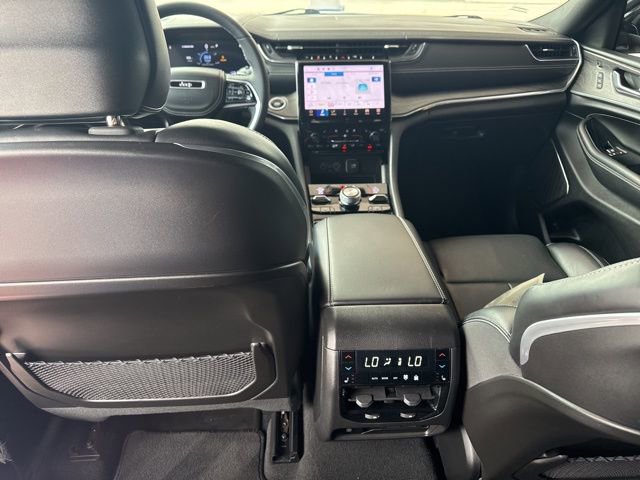 Used 2023 Jeep Grand Cherokee Overland w/ Luxury Tech Group IV image 12