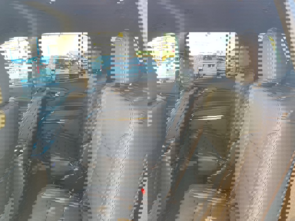 New 2026 Chevrolet Traverse LT w/ Midnight/Sport Edition image 17