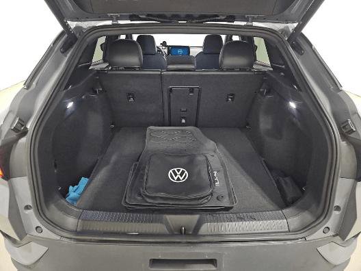 Used 2023 Volkswagen ID.4 Pro S image 9