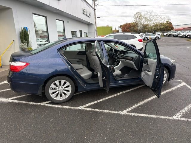 Used 2015 Honda Accord EX-L image 10