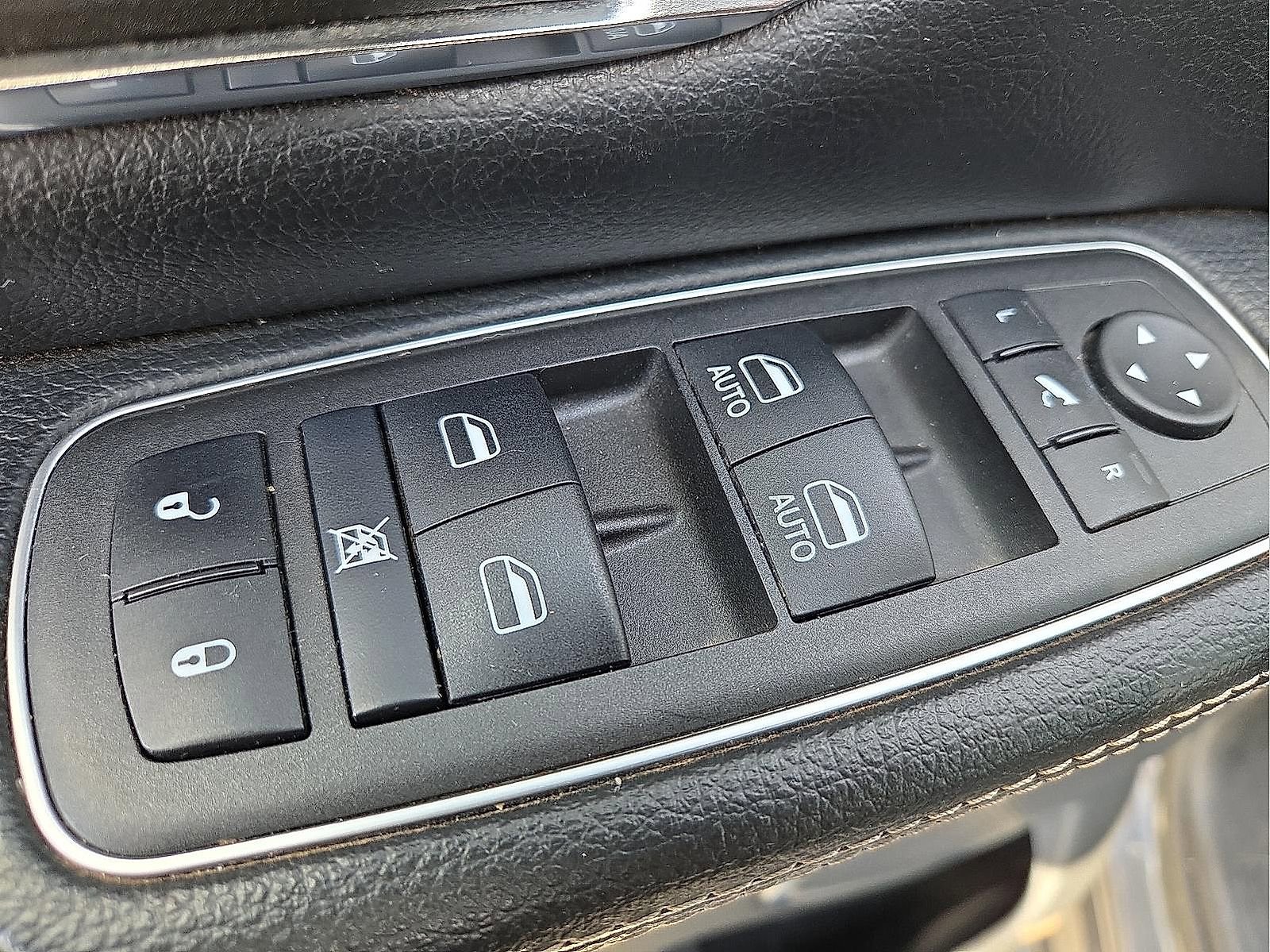 Used 2024 RAM 1500 Laramie image 15