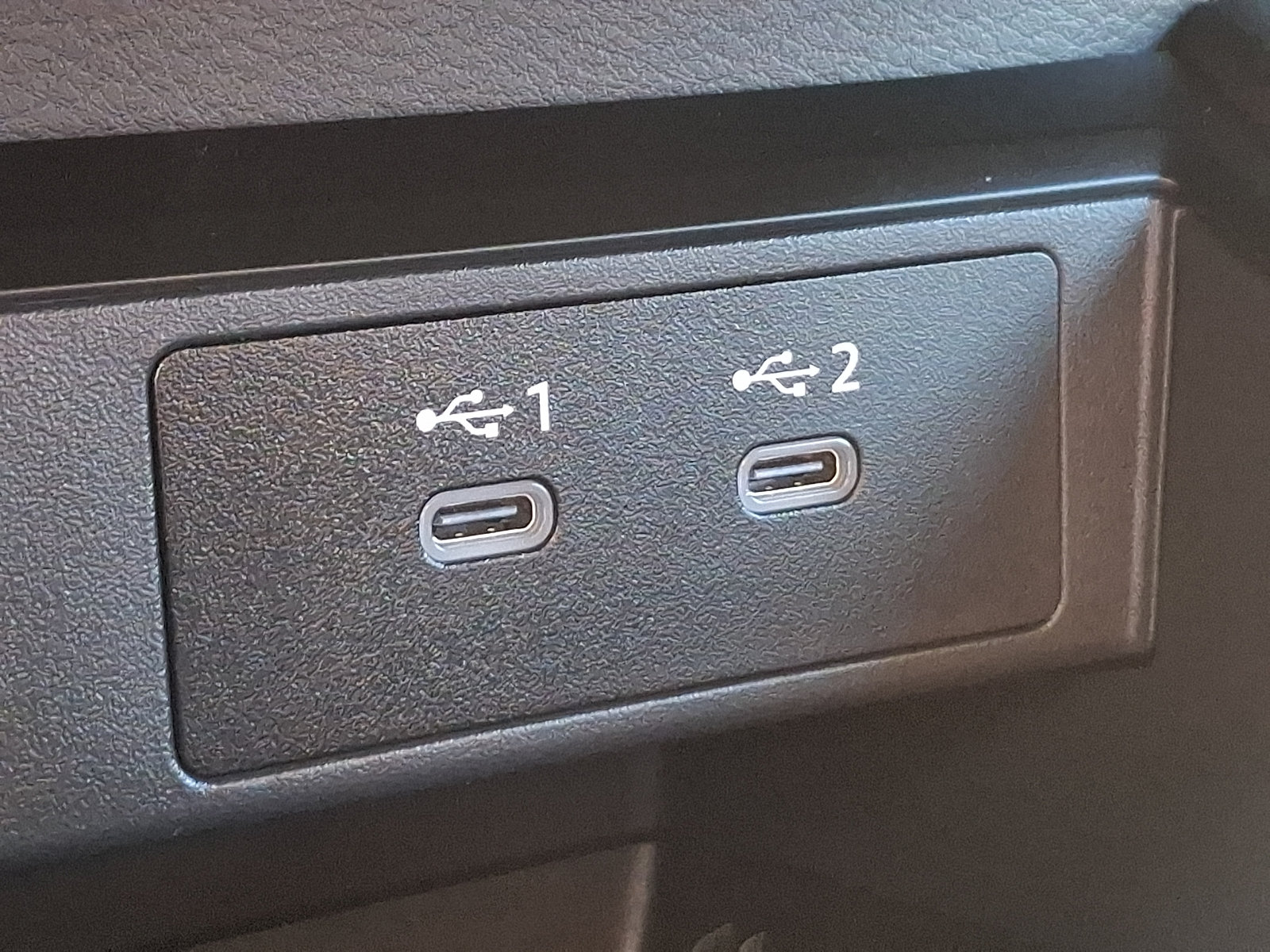 Used 2025 Nissan Kicks SR AWD/4WD image 25