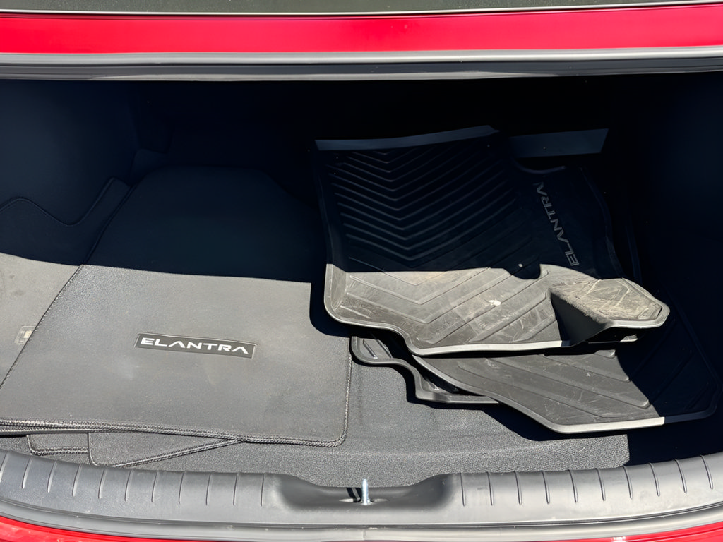 Certified 2025 Hyundai Elantra Sport FWD image 10