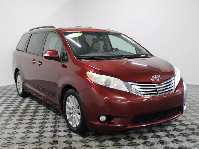 Used 2013 Toyota Sienna Limited w/ Premium Pkg FWD image 8